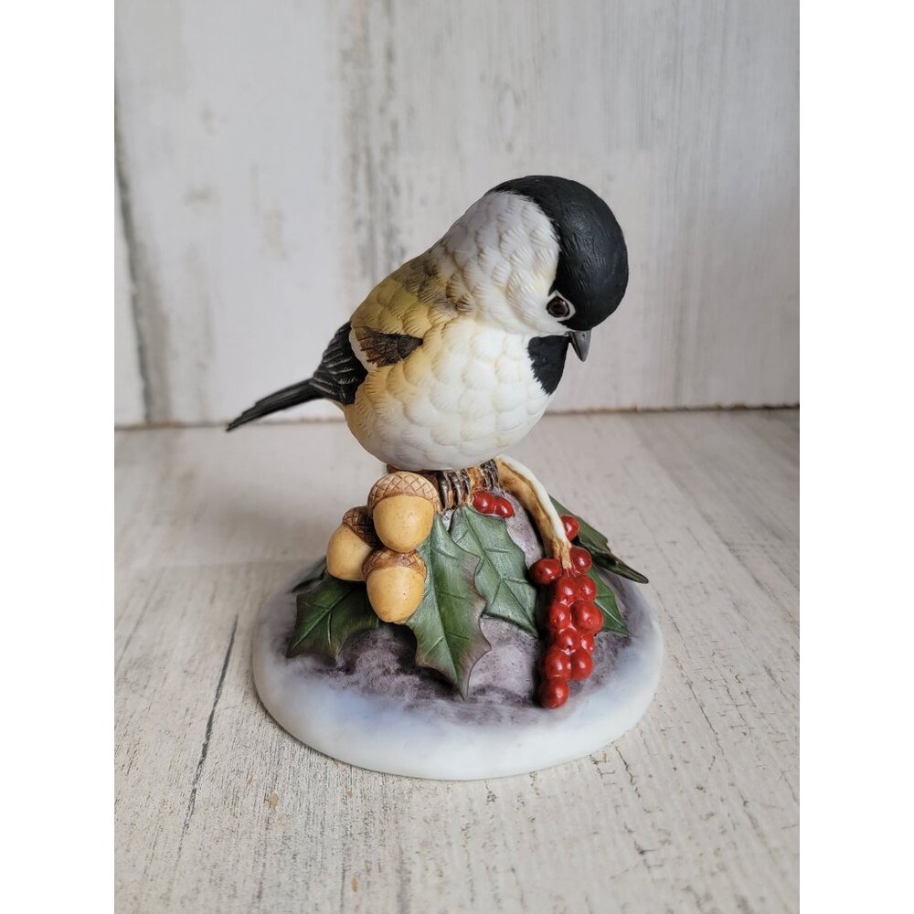Andrea by‎ Sadek chickadee Holly Acorn 1994 vintage 9201 Xmas figure